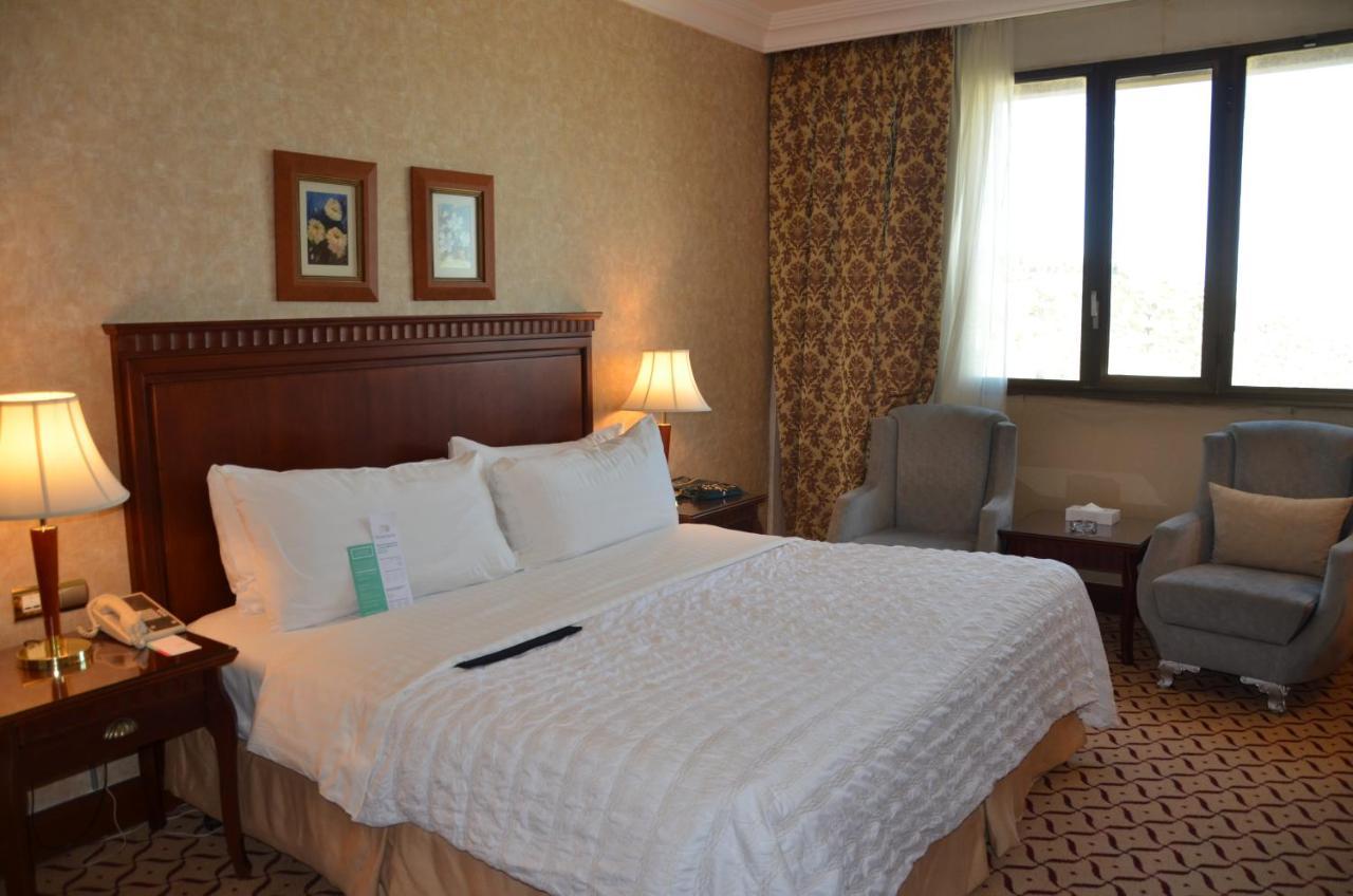Le Meridien Al Hada Ngoại thất bức ảnh