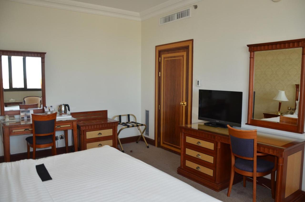 Le Meridien Al Hada Ngoại thất bức ảnh